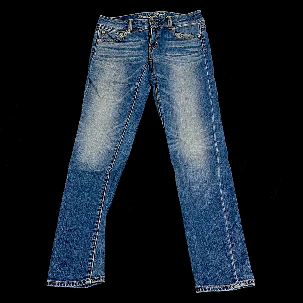 Woman’s American eagle outfitters jeans